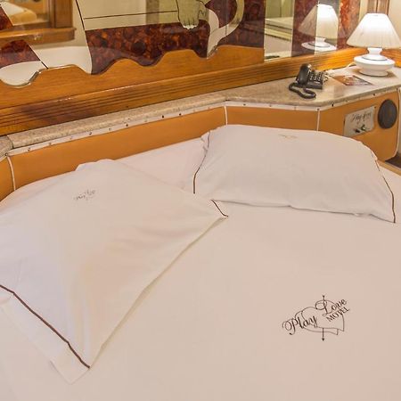 Motel Play Love Петрополіс Екстер'єр фото